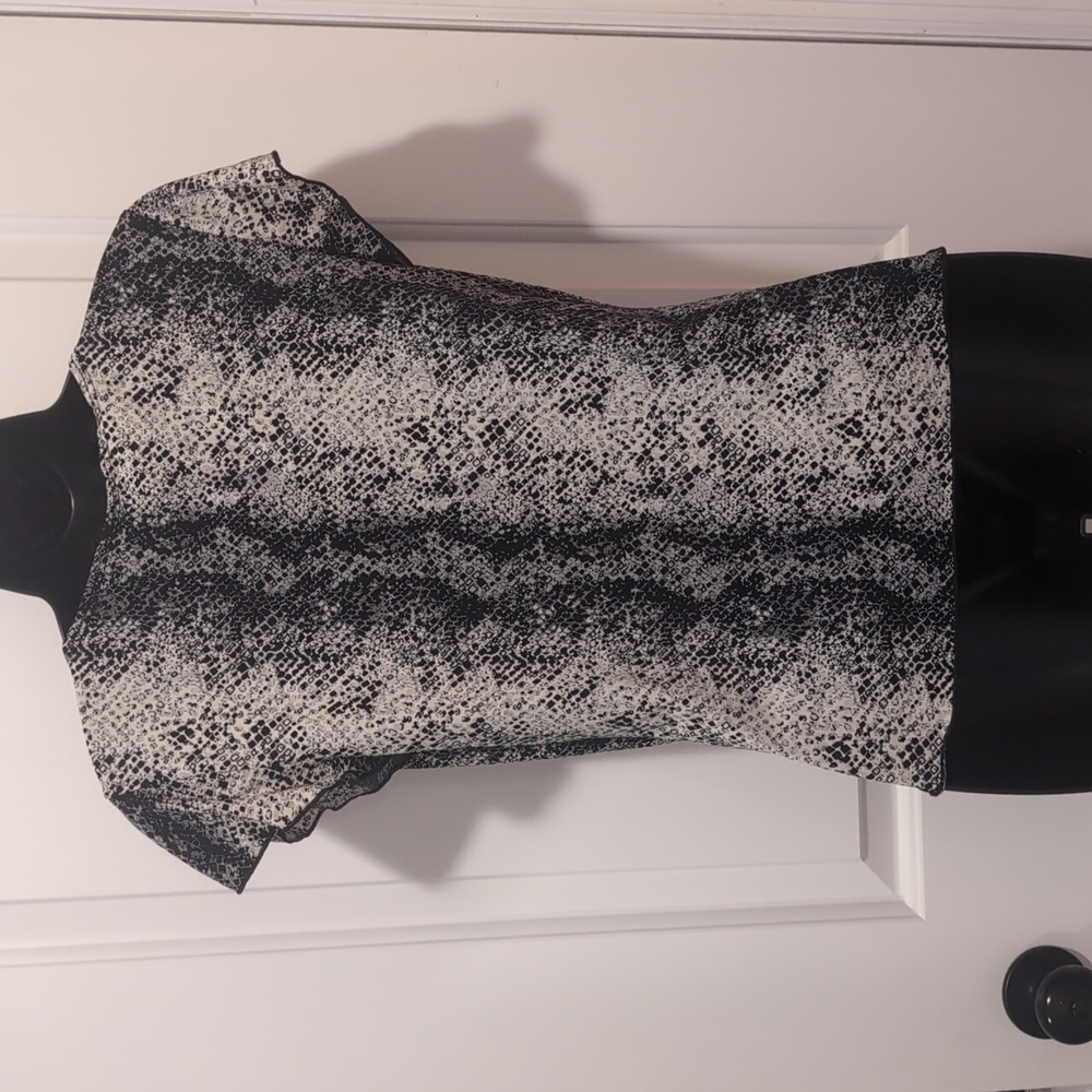 Fun blouse - Picture 5 of 8
